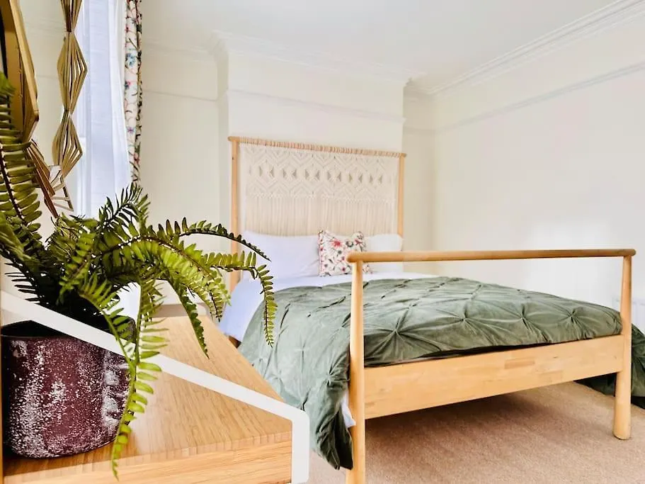 Stylish City Centre House / 3 Bedroom / Family Friendly Belfast