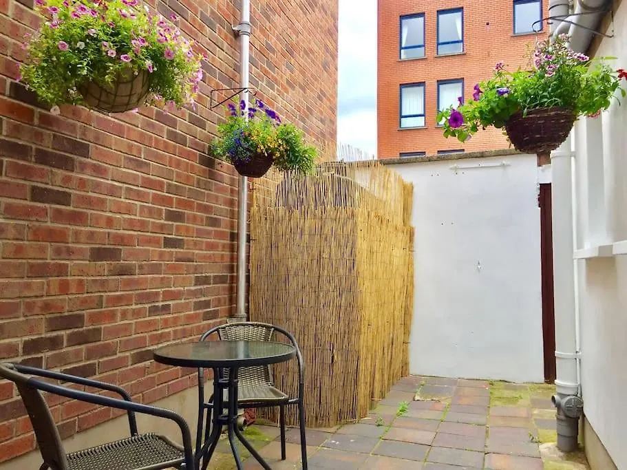 Stylish City Centre House / 3 Bedroom / Family Friendly Belfast Holiday home