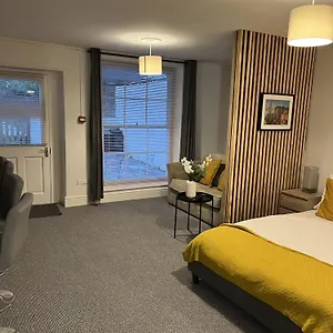 https://cosy-apartment.cardiffhotelswales.com