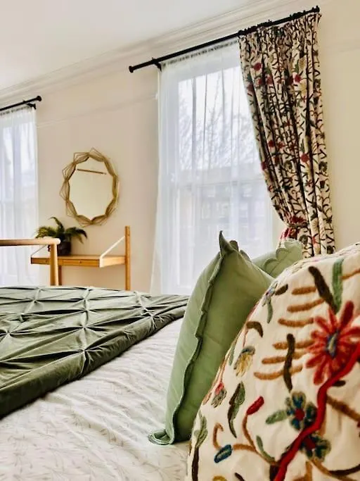 Holiday home Stylish City Centre House / 3 Bedroom / Family Friendly Belfast United Kingdom